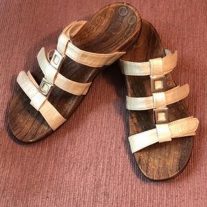 ORTHAHEEL sandals metallic pearl vanilla. No size visible. See description.